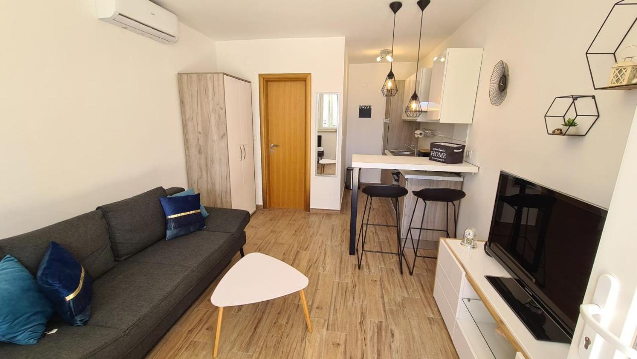 Studio Apartman Kiara Bol Luaran gambar