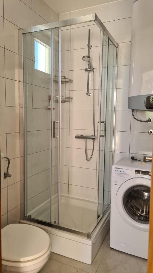 Studio Apartman Kiara Bol Luaran gambar