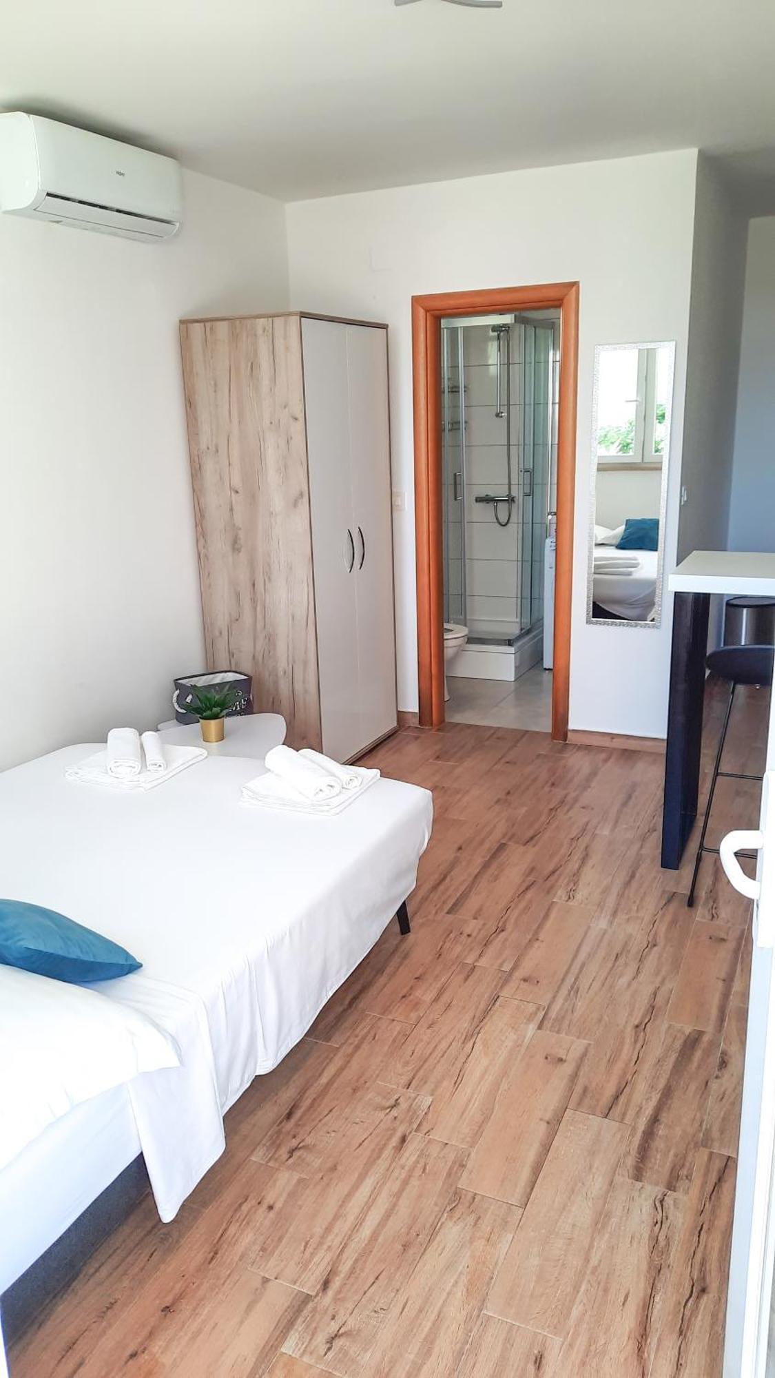 Studio Apartman Kiara Bol Luaran gambar